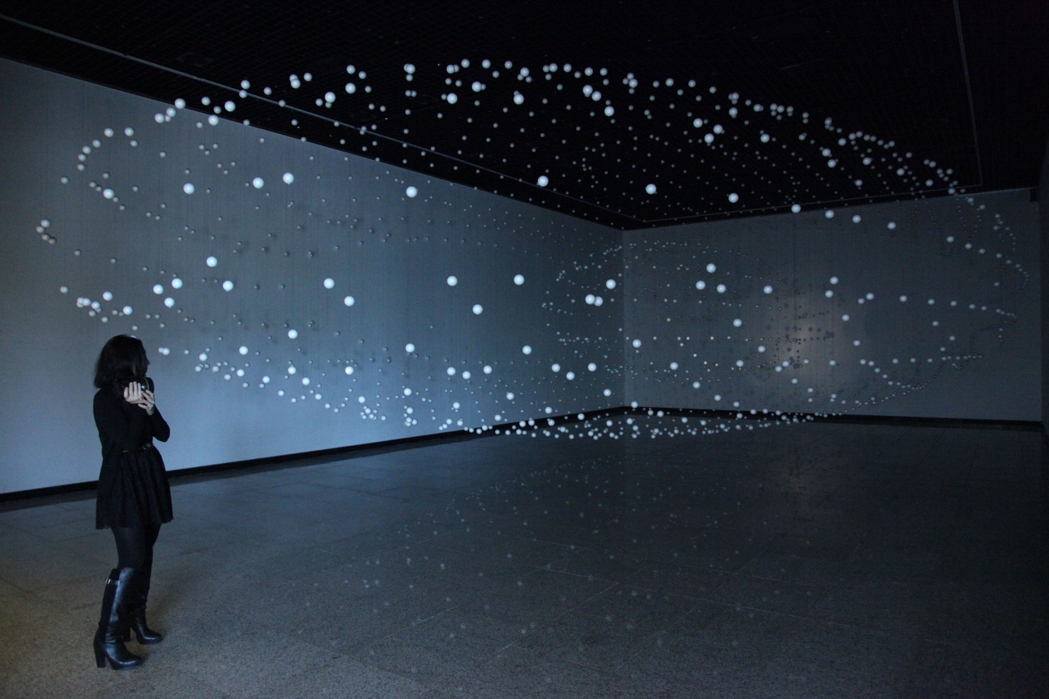 Matteo Berra, 2013, Nebula, Nylon e polistirolo, 15 x 8 x 4,5 metri, realizzata per il Yeongcheon Art Studio, Daegu, South Corea.